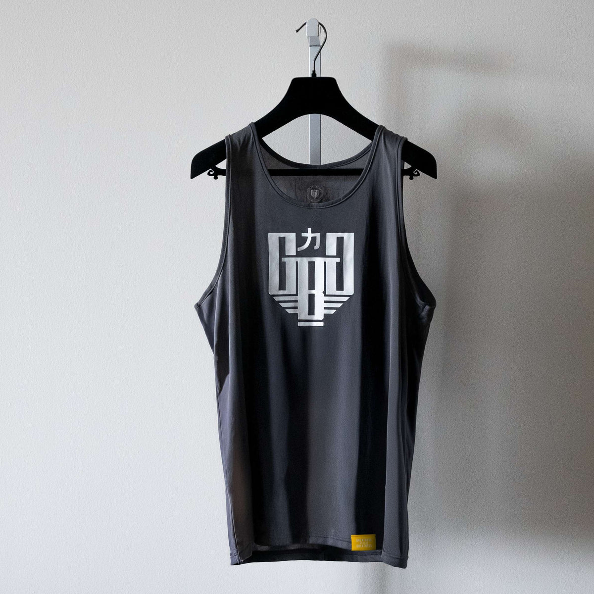 Graphite Signature Tank